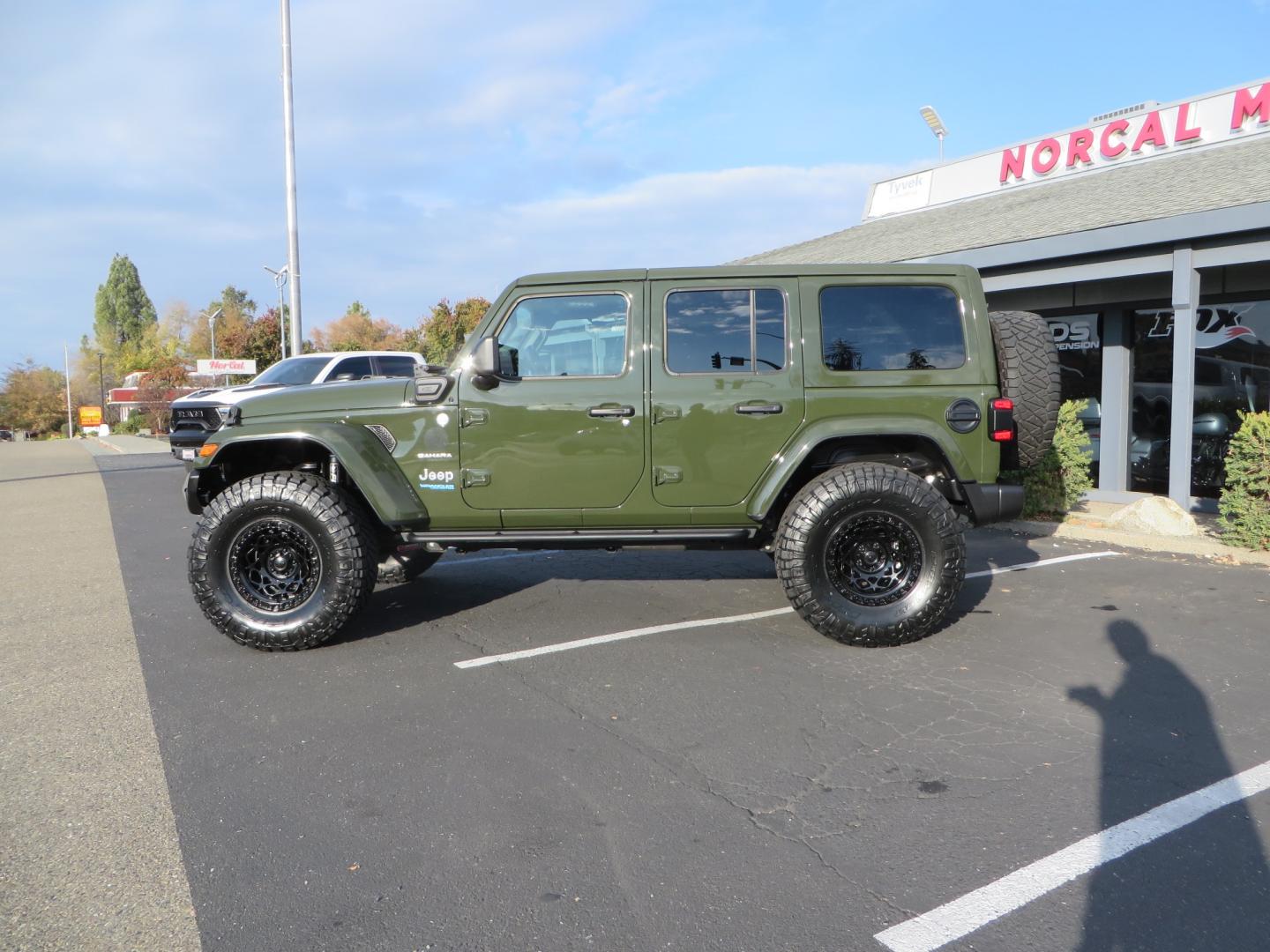 2021 Sarge Green /BLACK Jeep Wrangler Unlimited Sahara 4XE 4d SUV 4wd (1C4JJXP6XMW) with an 2.0L I4 DOHC DI Turbo PHEV engine, 8-speed Automatic transmission, located at 2630 Grass Valley Highway, Auburn, CA, 95603, (530) 508-5100, 38.937893, -121.095482 - 4XE Sahara with a Teraflex suspension system, Falcon shocks, 17" Fuel Offroad wheels, and 37" Nitto Ridge Grappler tires. - Photo#7